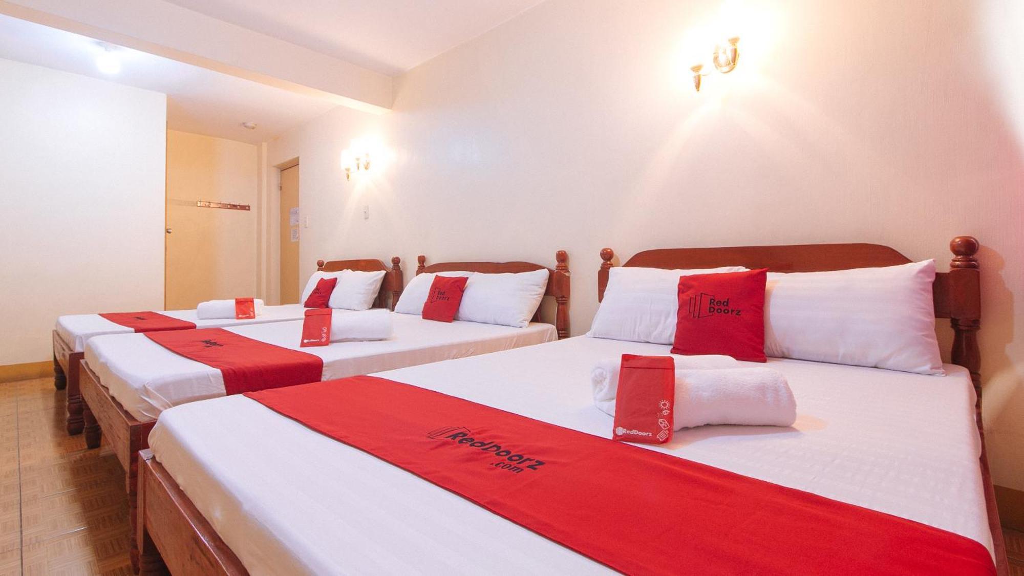 Reddoorz @ Golden Victory Hotel Mabalacat Pampanga Dış mekan fotoğraf