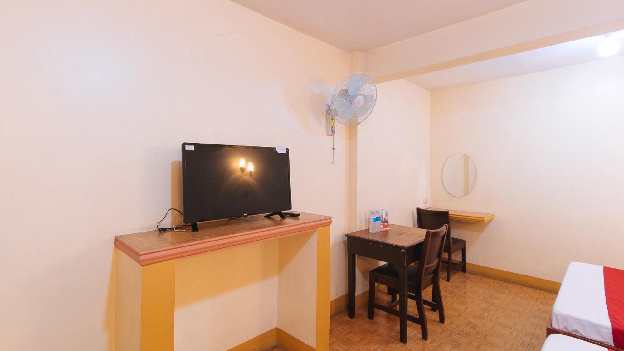 Reddoorz @ Golden Victory Hotel Mabalacat Pampanga Dış mekan fotoğraf